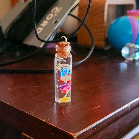 Necklace - Picture 1 of 1